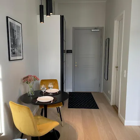 In Noblessner Lägenhet